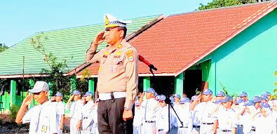 Bangun Kesadaran Berkendara, Satlantas Polres Banjarbaru Gelar “Police Goes To School” di SMKN 4 Banjarbaru