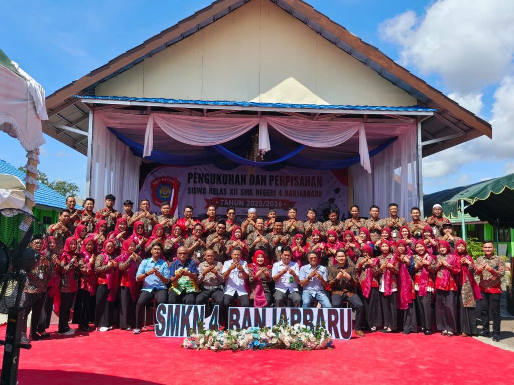 SMK Negeri 4 Banjarbaru Melaksanakan Perpisahan di Sekolah.