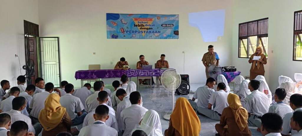 Eratkan Kedekatan dengan Literasi, Siswa Kelas X SMKN 4 Banjarbaru Ikuti Kegiatan Kokurikuler Bersama Dinas Arsip dan Perpustakaan Daerah